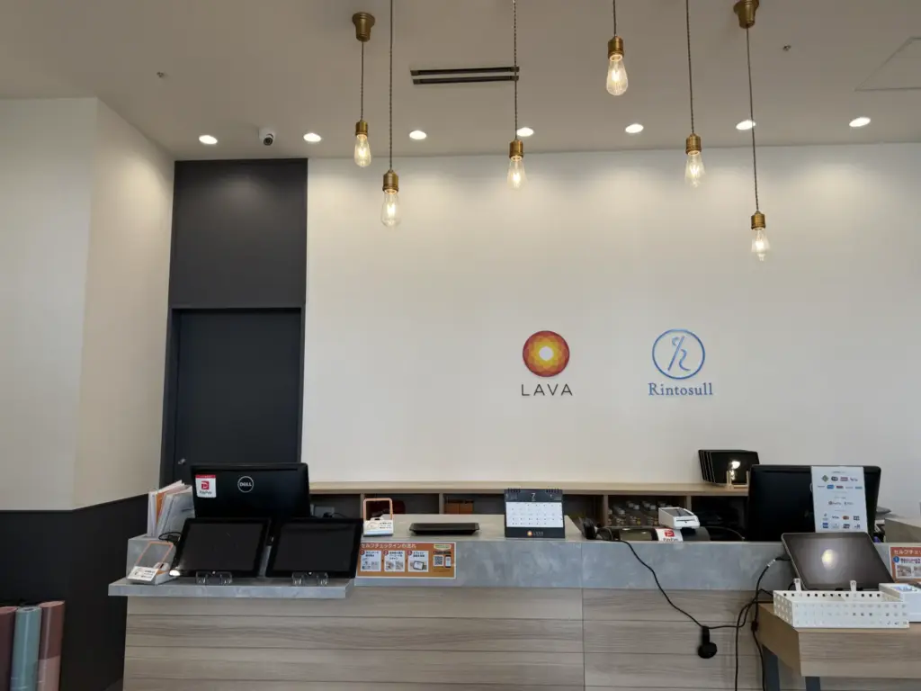 ホットヨガスタジオLAVAシティタワー武蔵小杉店の受付の画像