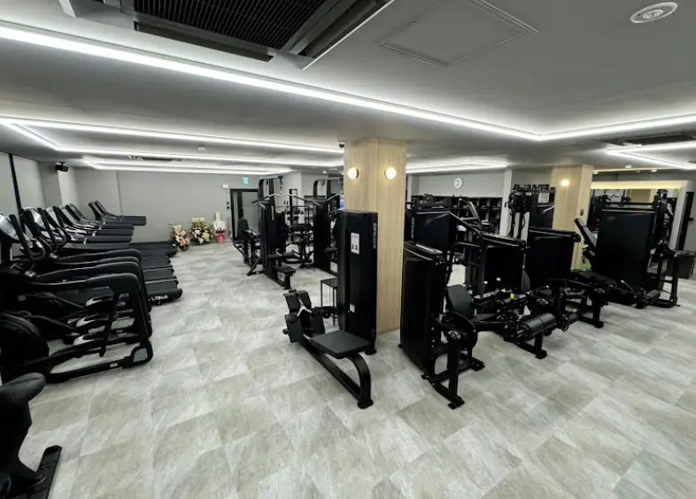 FITPLACE24 寝屋川店のジム内画像