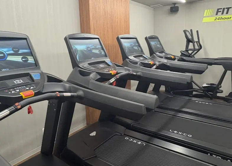 FITPLACE24 淡路店のジム内画像