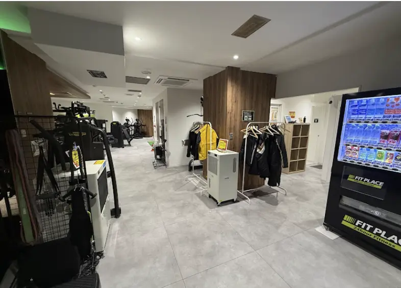 FITPLACE24 長居店のジム内画像