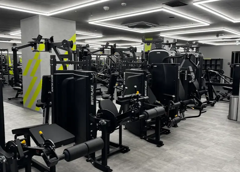 FITPLACE24 青葉台店のジム内画像