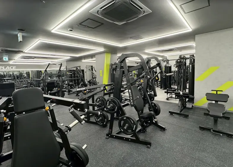 FITPLACE24 青葉台店のジム内画像