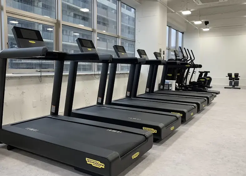 FITPLACE24 香里園店のジム内画像