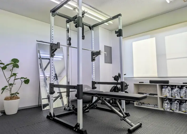 HPER 守口店のジム内画像