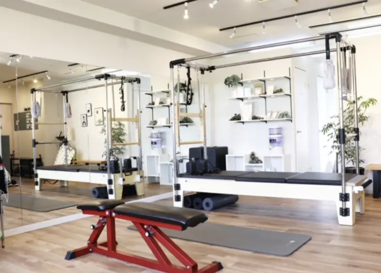 LAKSHIMI 大阪福島店のジム内画像