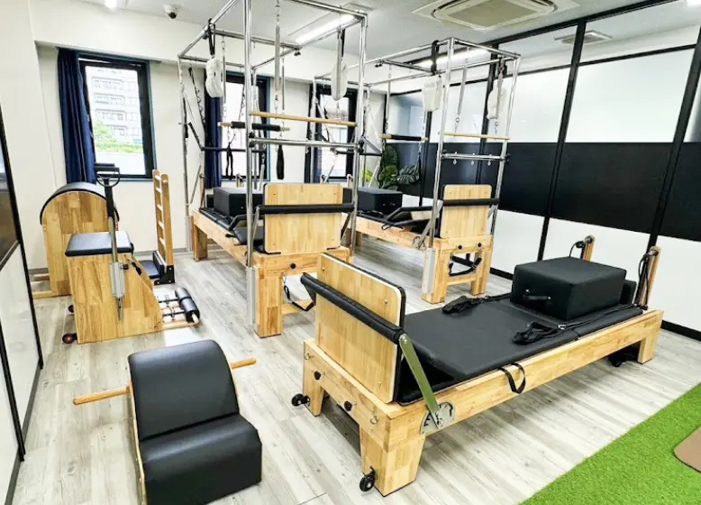 UNiEDGE Pilates Studioのピラティススタジオの様子