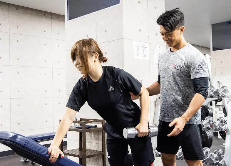 VADY PLUS 玉造のパーソナルトレーニングの様子