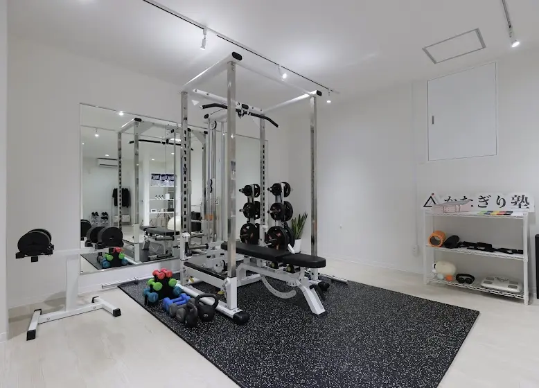 かたぎり塾 保土ヶ谷店のジム内画像