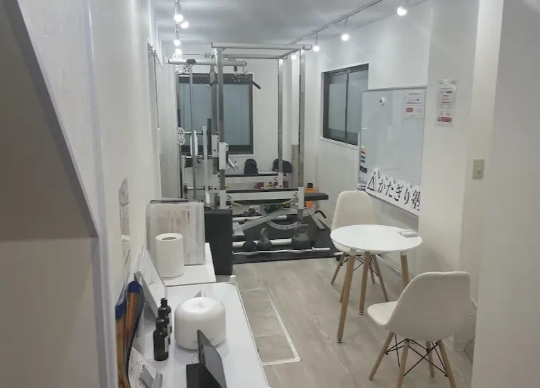 かたぎり塾武蔵中原店のジム内画像