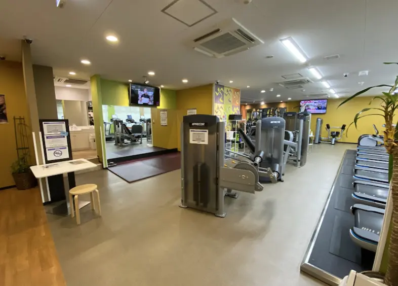 エニタイムフィットネス深江橋店のジム内画像