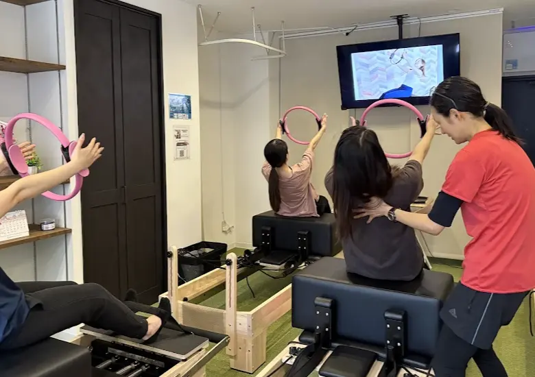 セイズジム 立石店の少人数制レッスンの様子