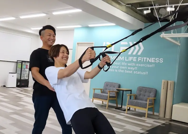 プレミアムライフフィットネスのパーソナルトレーニングの様子
