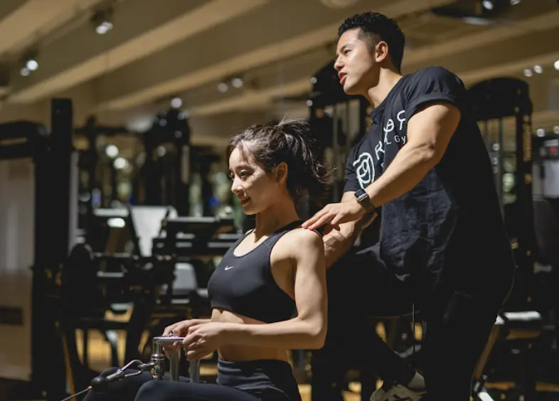 レクサーパーソナルジム 天六店のパーソナルトレーニングの様子