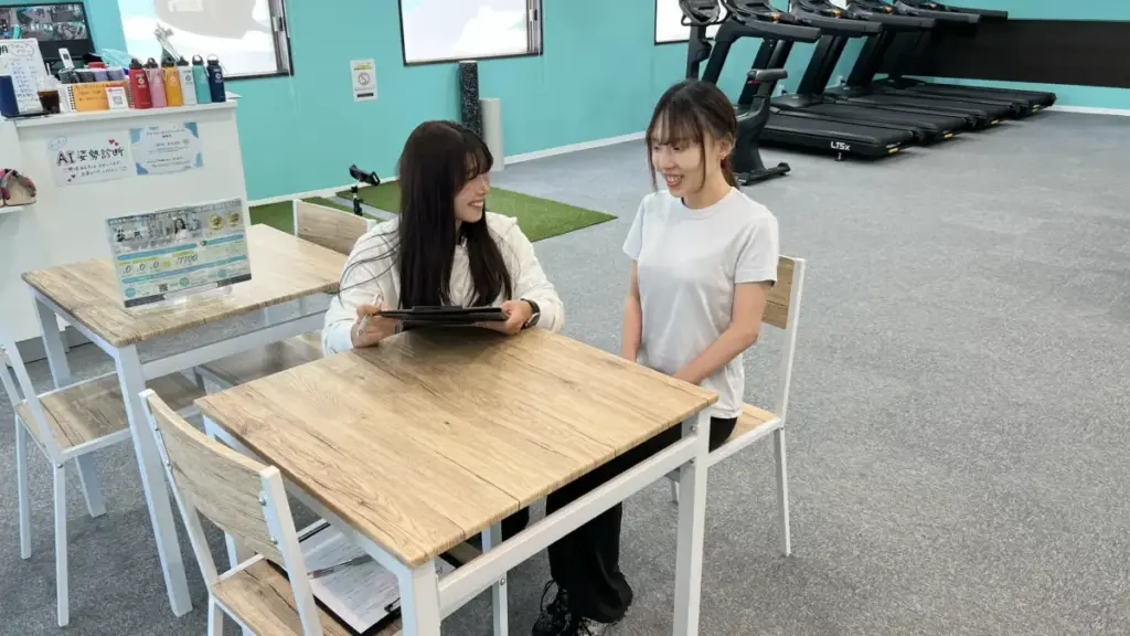 女性専門ジムアマゾネス葛飾新宿店でのカウンセリングの様子