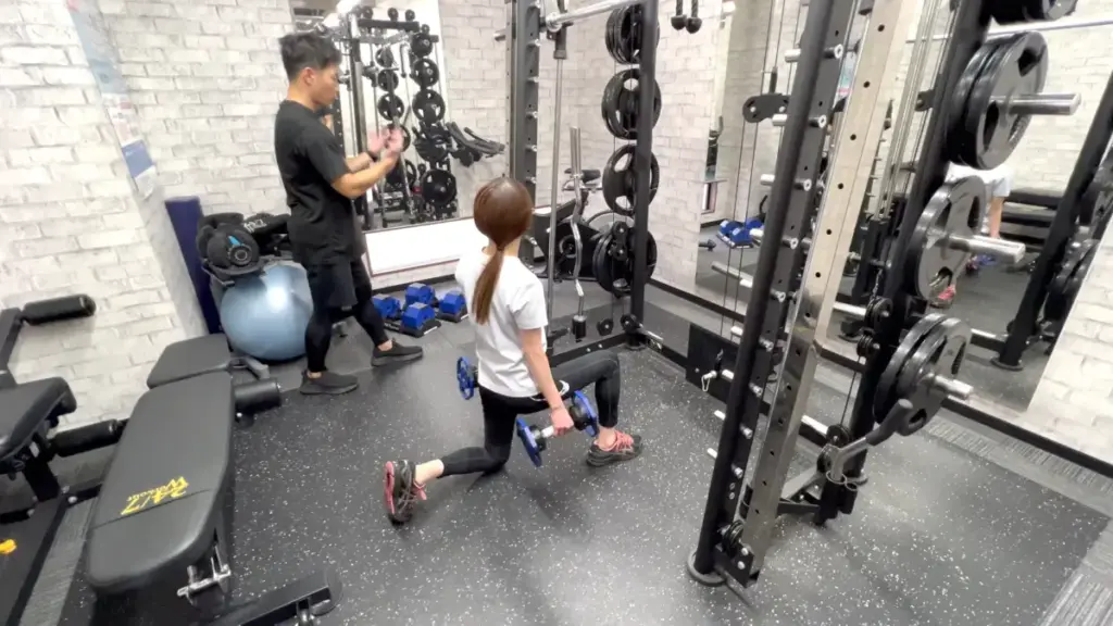 24/7Workout体験トレーニング（スプリットスクワットのダンベルありチャレンジ編）