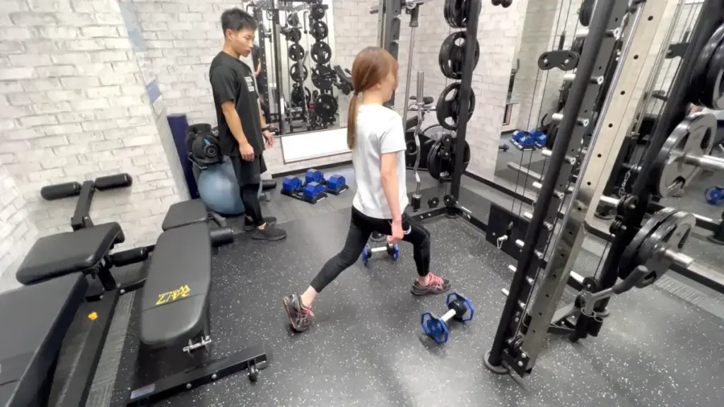 24/7Workout体験トレーニング（スプリットスクワットのフォーム指導編）