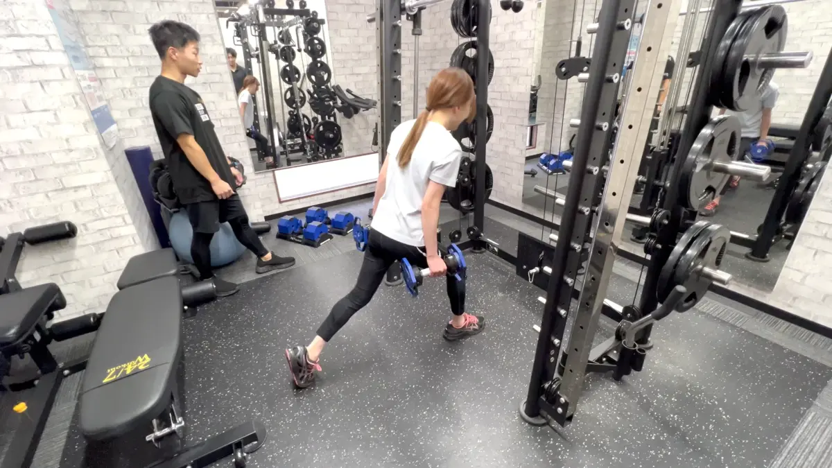 24/7Workout体験トレーニング(スプリットスクワットのダンベルありチャレンジ編)