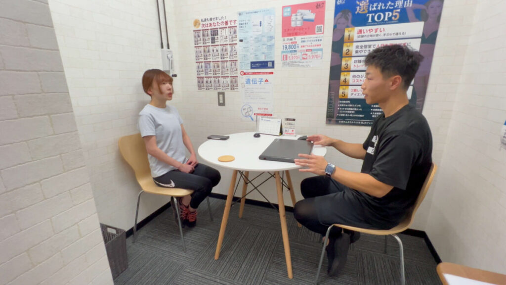 24/7Workout錦糸町四ツ目通店でのインタビュー画像(女性の気になる質問をぶつけてみた)