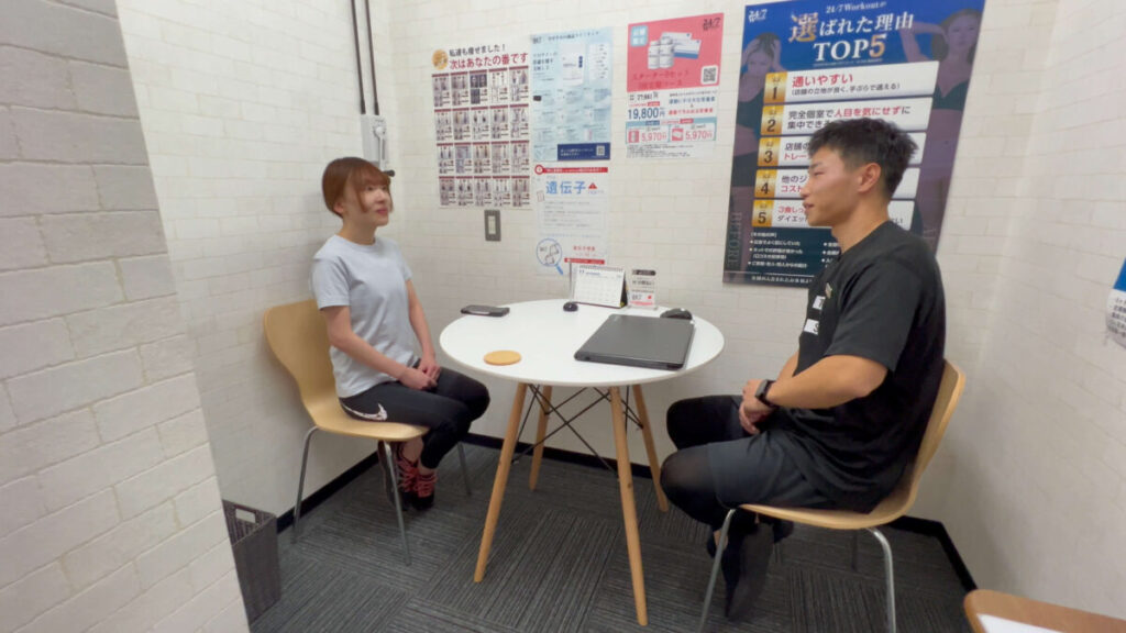 24/7Workout錦糸町四ツ目通店でのインタビュー画像(女性の気になる質問をぶつけてみた)