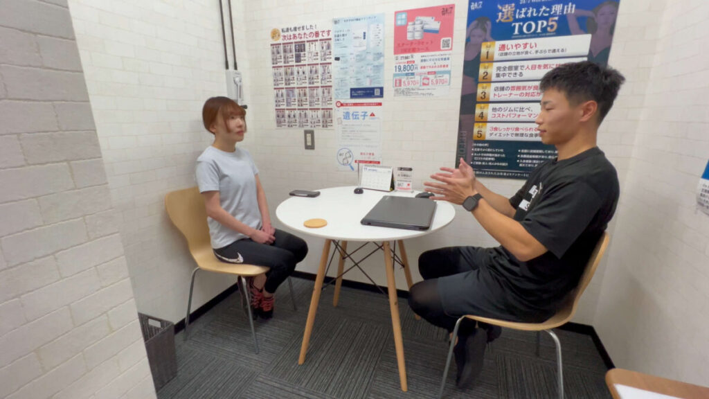 24/7Workout錦糸町四ツ目通店でのインタビュー画像（女性の気になる質問をぶつけてみた）