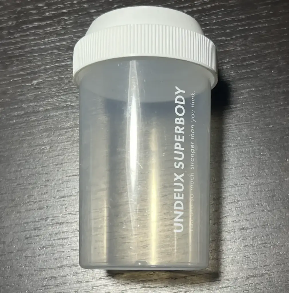 無料でもらったUNDEUX SUPERBODY LIFEのプロテインシェーカー