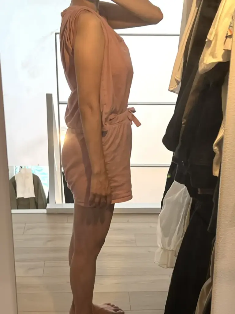 UNDEUX SUPERBODY LIFEの4ヶ月トレーニングで引き締まった二の腕（右）のビフォーアフター写真｜LYFTOFF-WOMAN編集部オリジナル