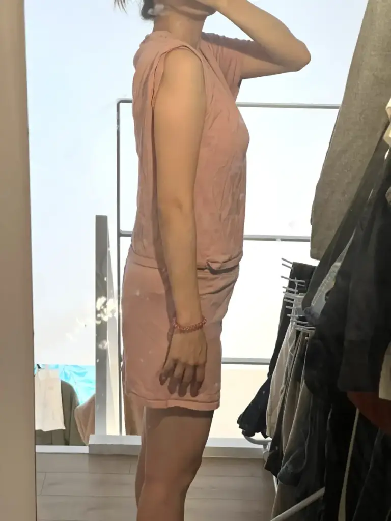 UNDEUX SUPERBODY LIFEの4ヶ月トレーニングで引き締まった二の腕（右）のビフォーアフター写真｜LYFTOFF-WOMAN編集部オリジナル