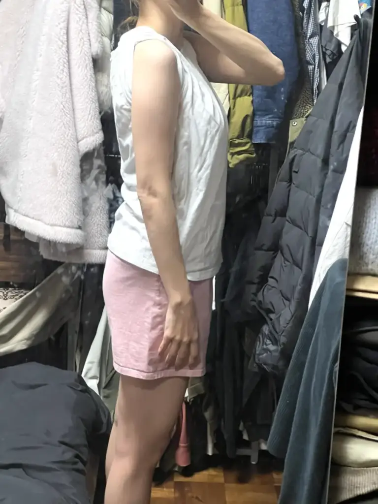 UNDEUX SUPERBODY LIFEの4ヶ月トレーニングで引き締まった二の腕（右）のビフォーアフター写真｜LYFTOFF-WOMAN編集部オリジナル