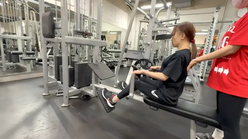 駅前筋肉留学GO(三田・田町店)のレッスン風景