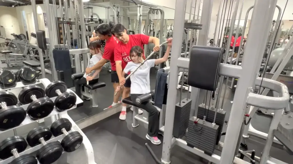 駅前筋肉留学GOの体験レッスンの様子(三田・田町店)