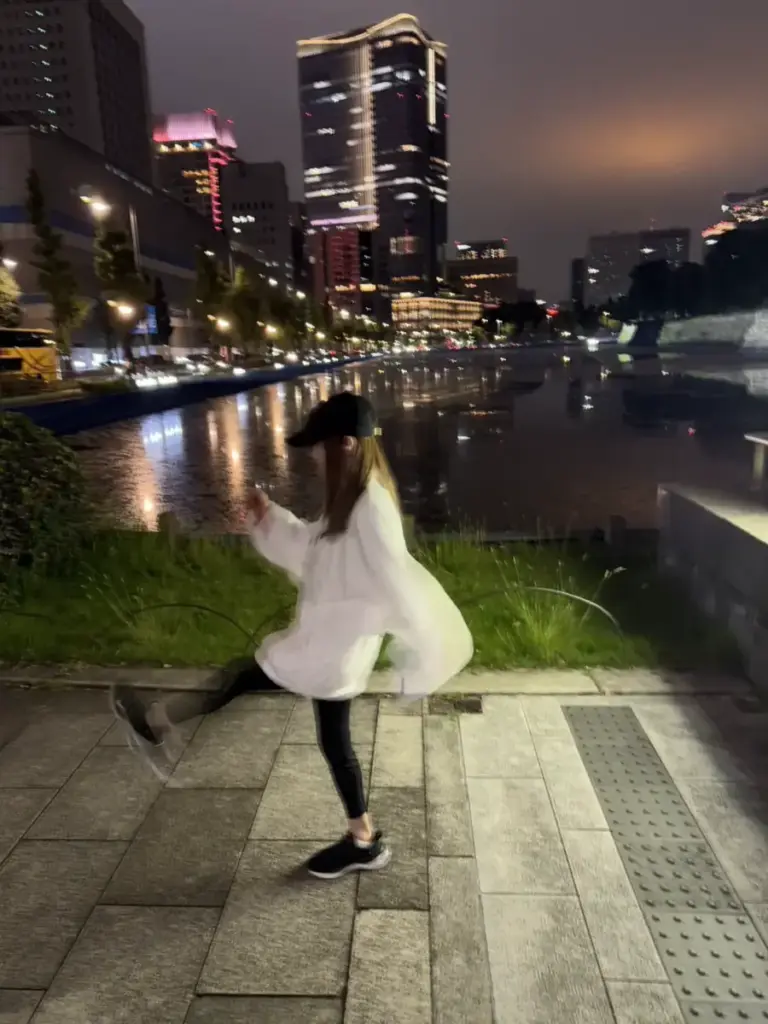 グッドライフジムに入会してから、マラソン(皇居ラン)を始めた私(編集部RANA)