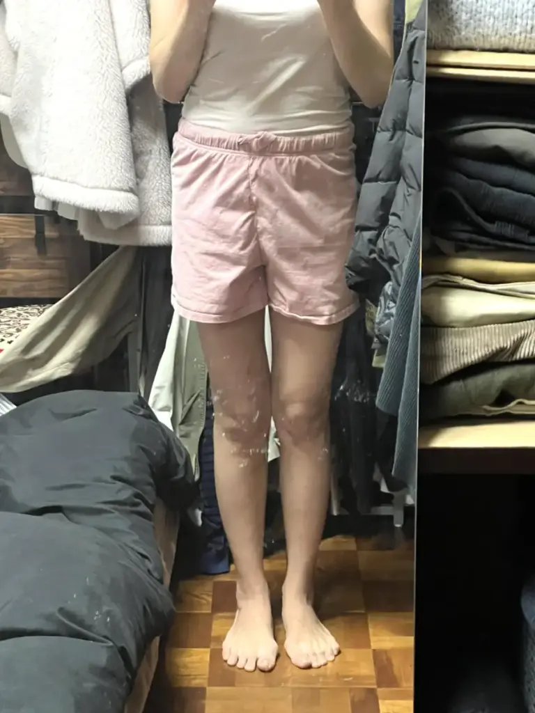 UNDEUX SUPERBODY LIFEに4ヶ月通った編集部員の脚の変化推移。脚ラインの引き締まりや姿勢改善が分かるLYFTOFF-WOMAN-オリジナル写真。