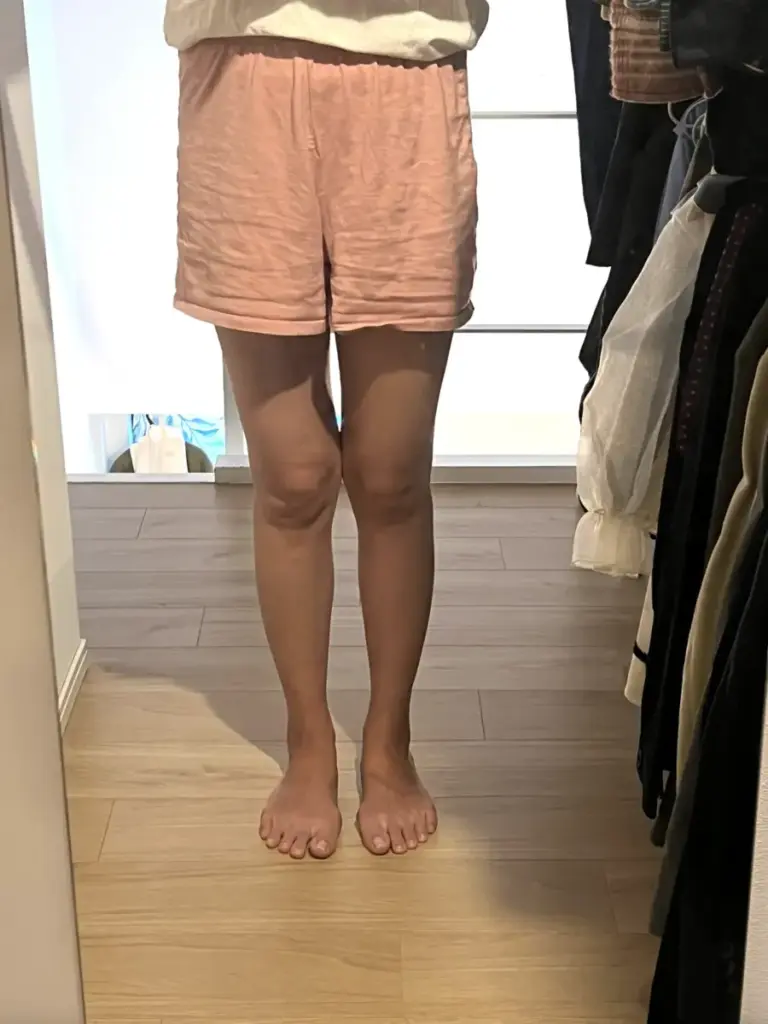 UNDEUX SUPERBODY LIFEに4ヶ月通った編集部員の脚の変化推移。脚ラインの引き締まりや姿勢改善が分かるLYFTOFF-WOMAN-オリジナル写真。