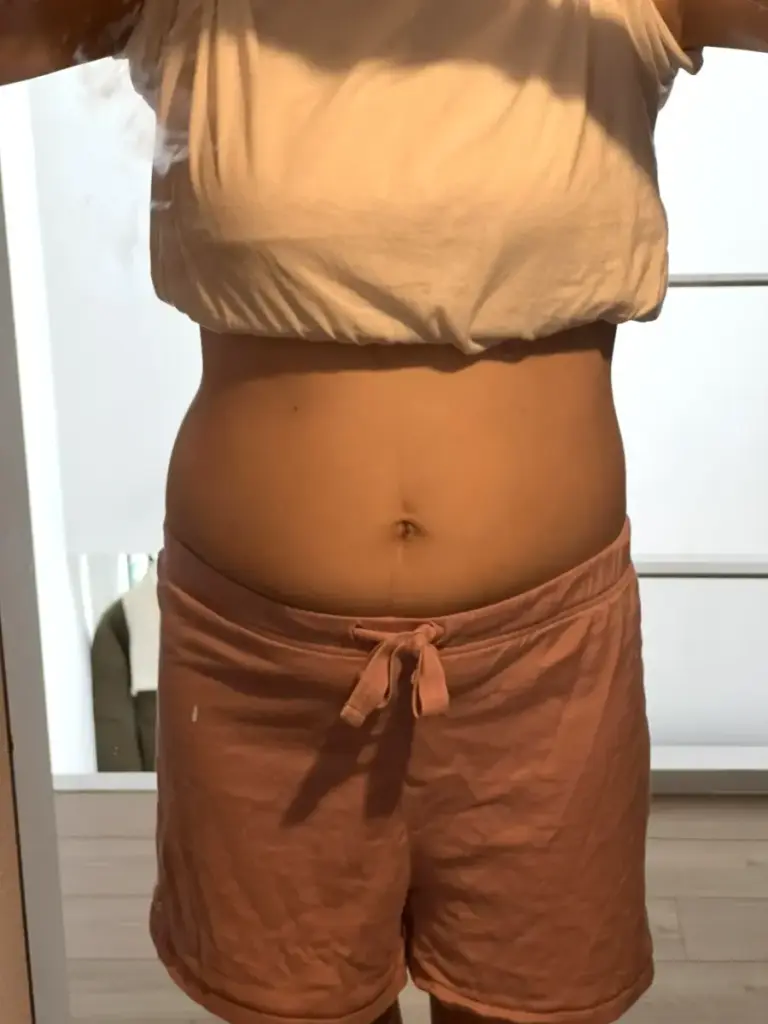 UNDEUX SUPERBODY LIFEの4ヶ月間でお腹の正面が引き締まっていく変化