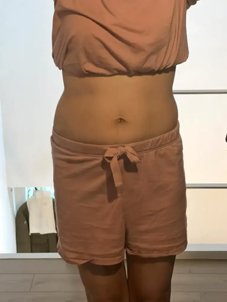 UNDEUX SUPERBODY LIFEの4ヶ月間でお腹の正面が引き締まっていく変化