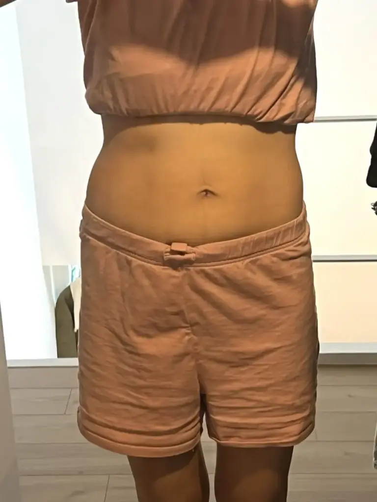 UNDEUX SUPERBODY LIFEの4ヶ月間でお腹の正面が引き締まっていく変化